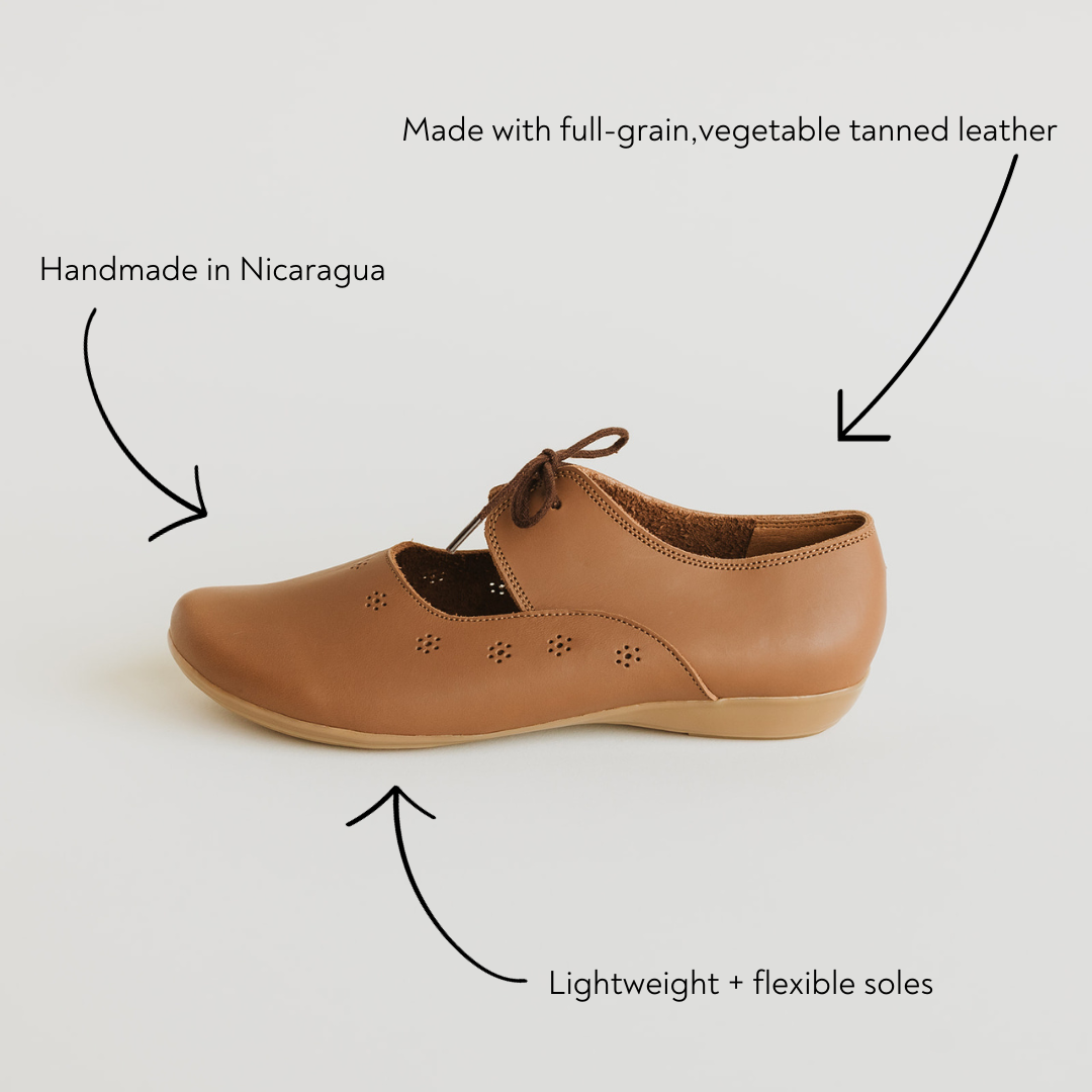 Womens leather 2025 shoes with laces