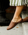 Mule Espresso Brisa {Zapatos de cuero para mujer}