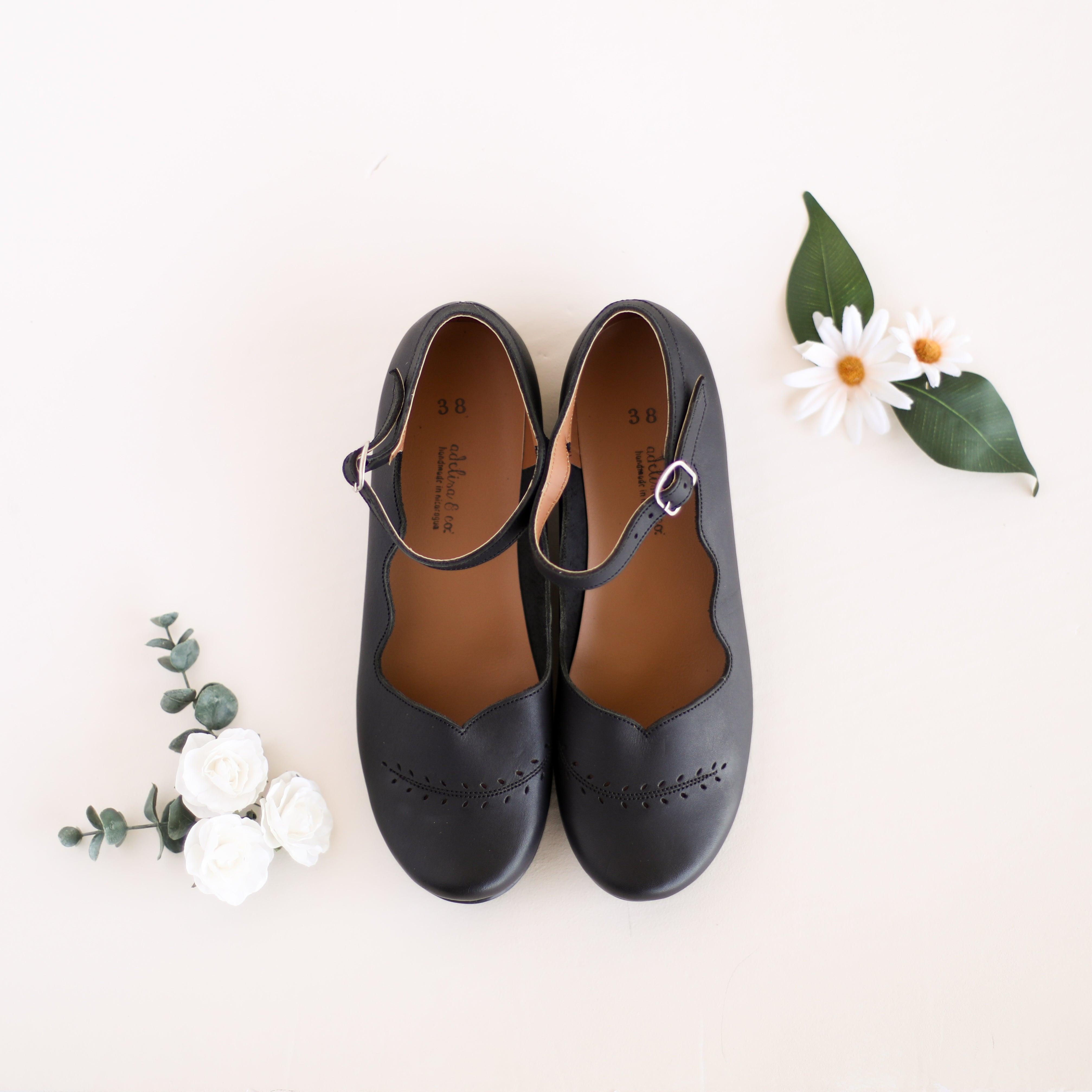 Black Cosecha Mary Janes {Women&#39;s Leather Shoes}