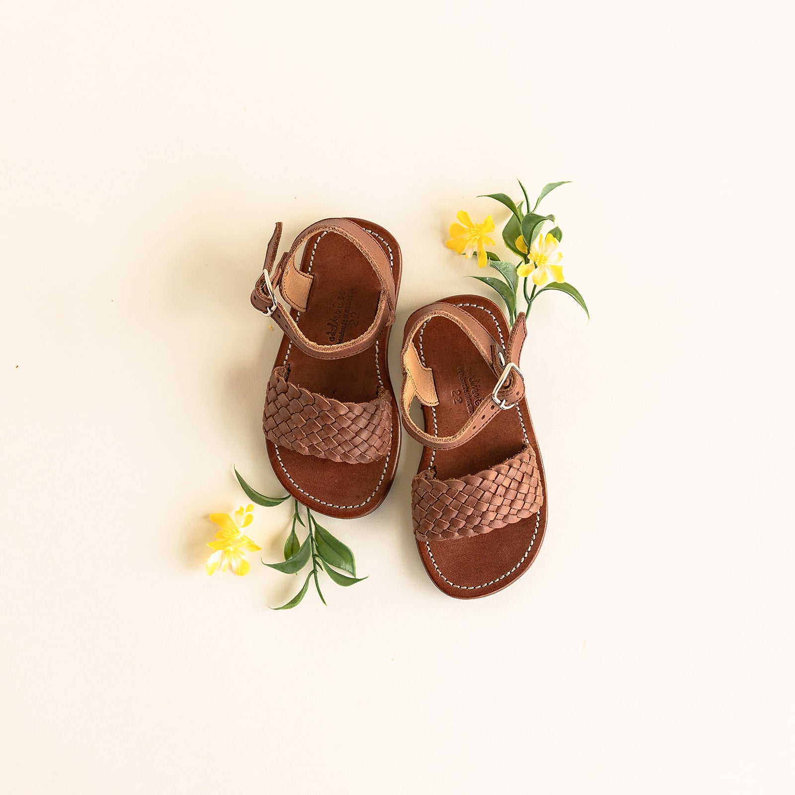 Espresso Trenza {Children&#39;s Leather Sandals}