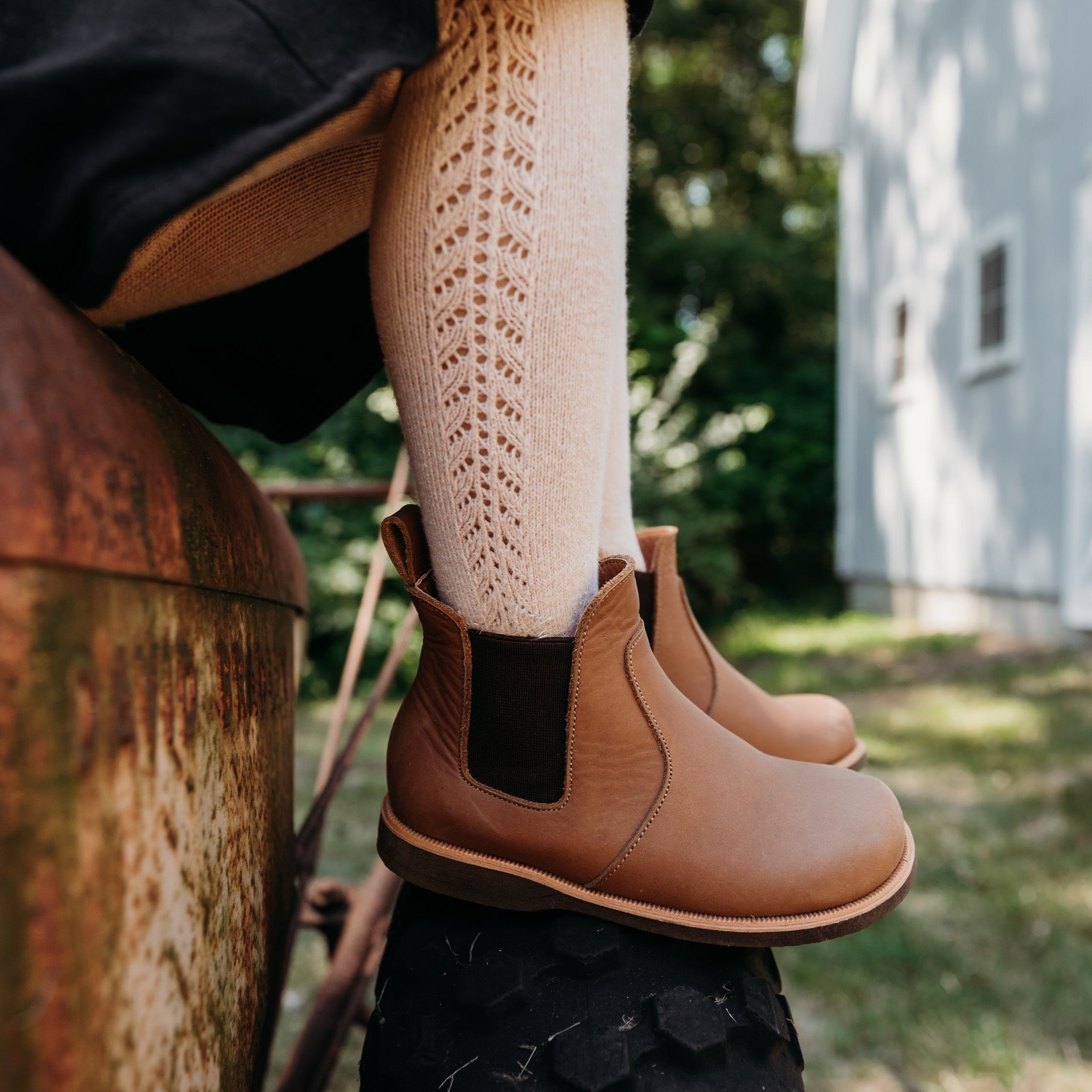 Adelisa &amp; Co kid&#39;s chelsea boot in medium brown leather. This unisex children&#39;s boot features an elastic side for slip on ease.