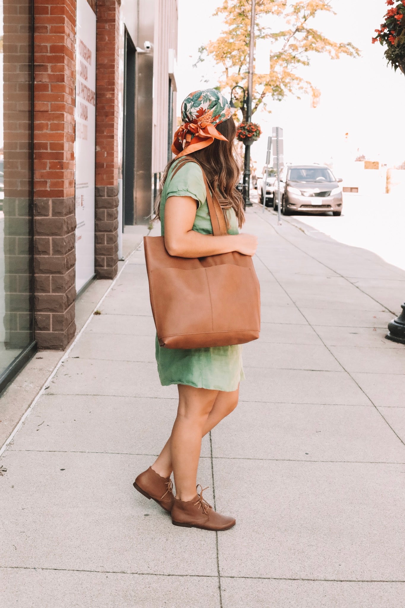 Leather Tote {Classic Brown}