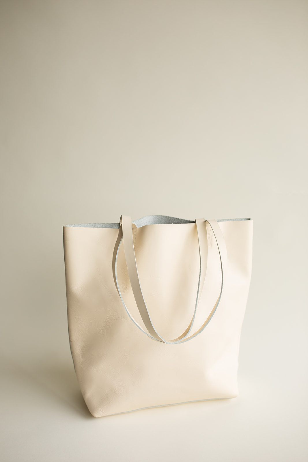 Cream tote store