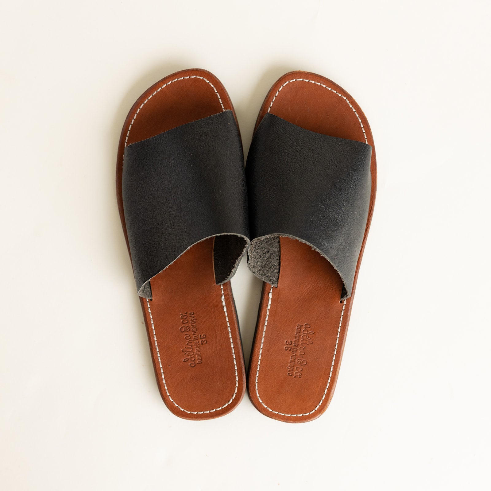 Verano Slide {Women&#39;s Leather Sandals}