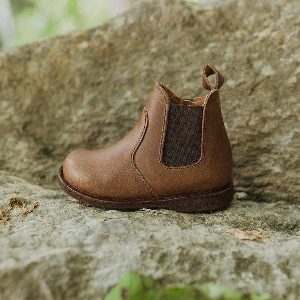 Espresso Viajero Chelsea Boot {Children&#39;s Leather Boots}
