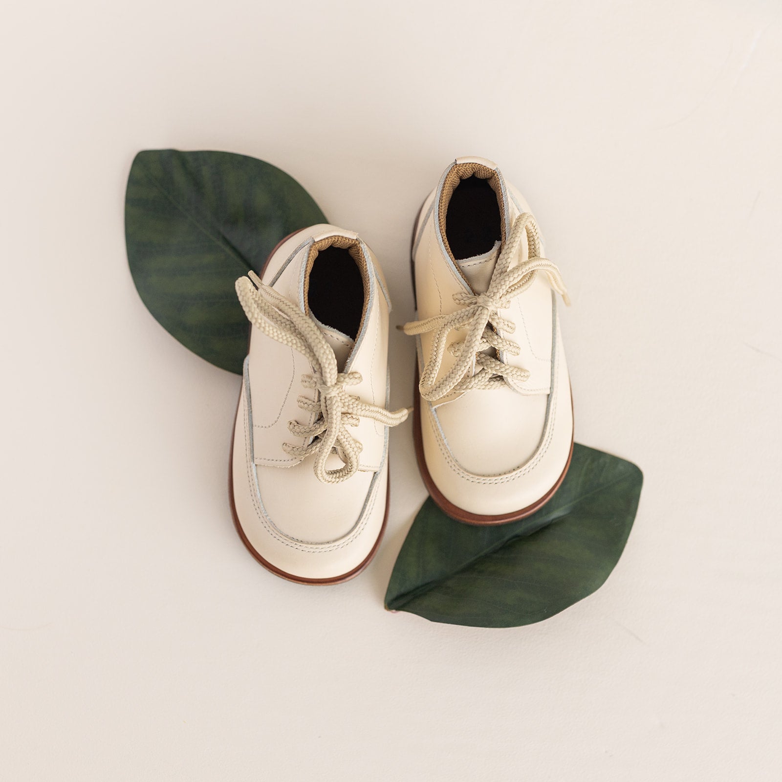 Adelisa &amp; Co cream leather boots for children. Unisex style.