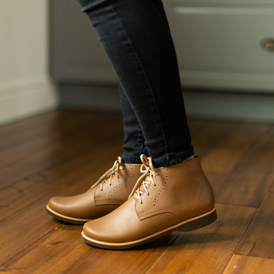 Paseo {Women&#39;s Leather Boots}