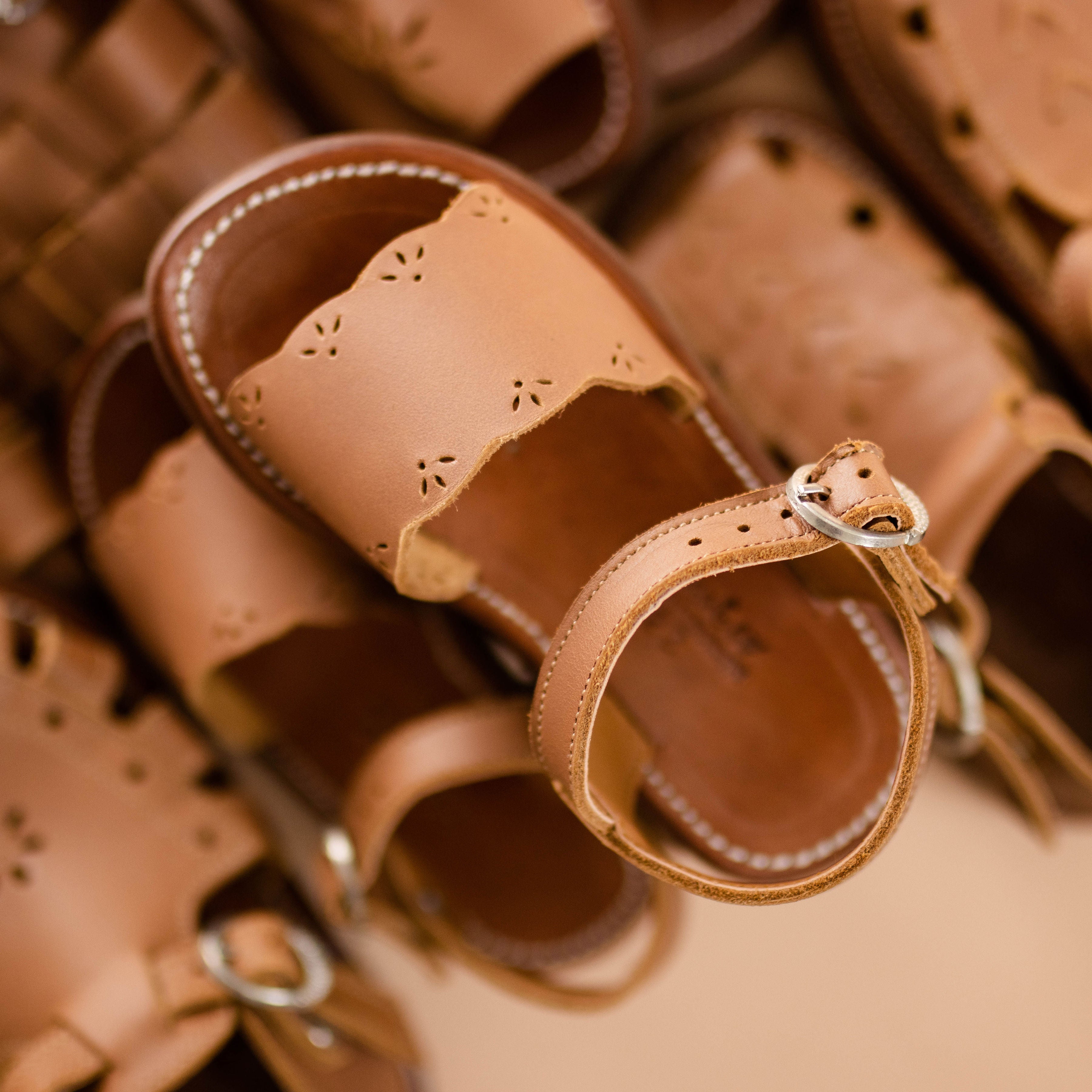 Bella {Children&#39;s Leather Sandals}